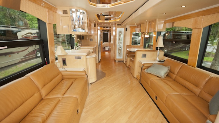 2006 Prevost Parliament H3-45 For Sale