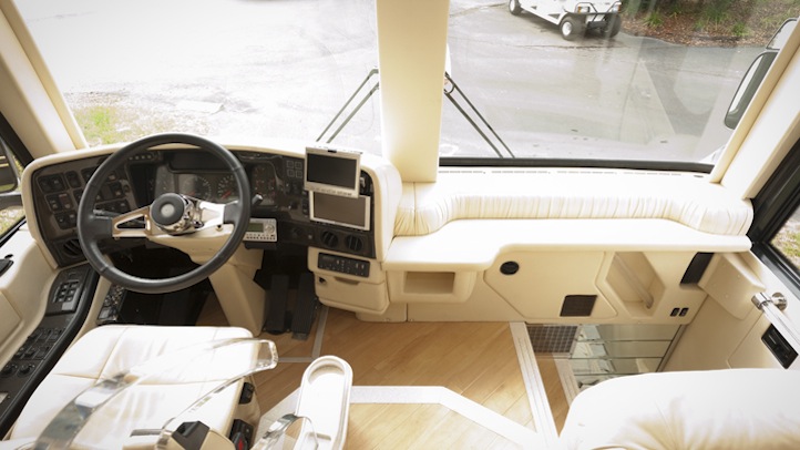 2006 Prevost Parliament H3-45 For Sale