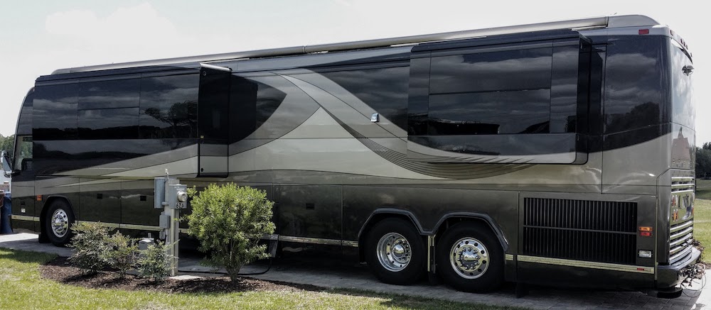 2006 Prevost Parliament H3-45 For Sale