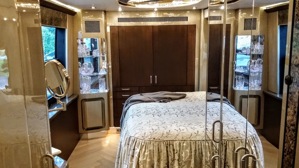 2006 Prevost Parliament H3-45 For Sale