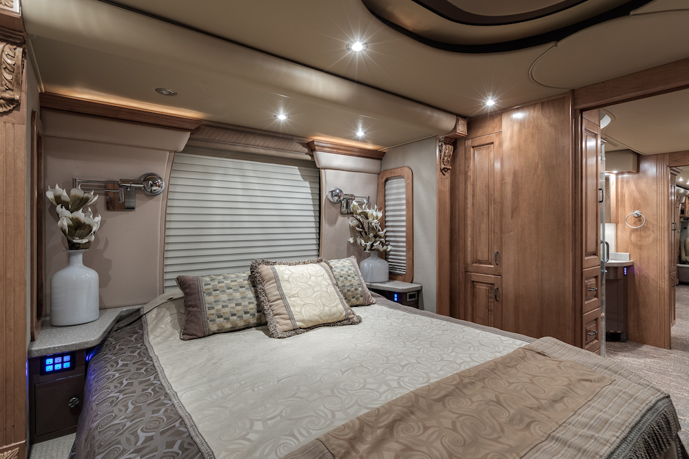 2006 Prevost Royale XLII For Sale