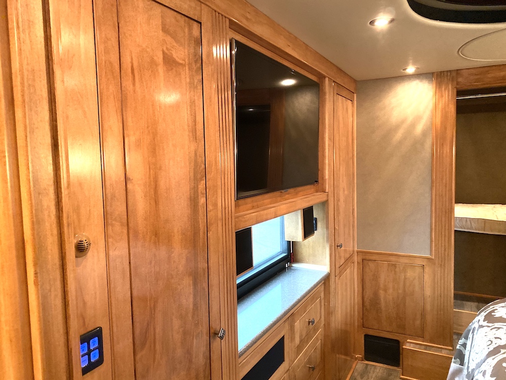 2006 Prevost Royale XLII For Sale