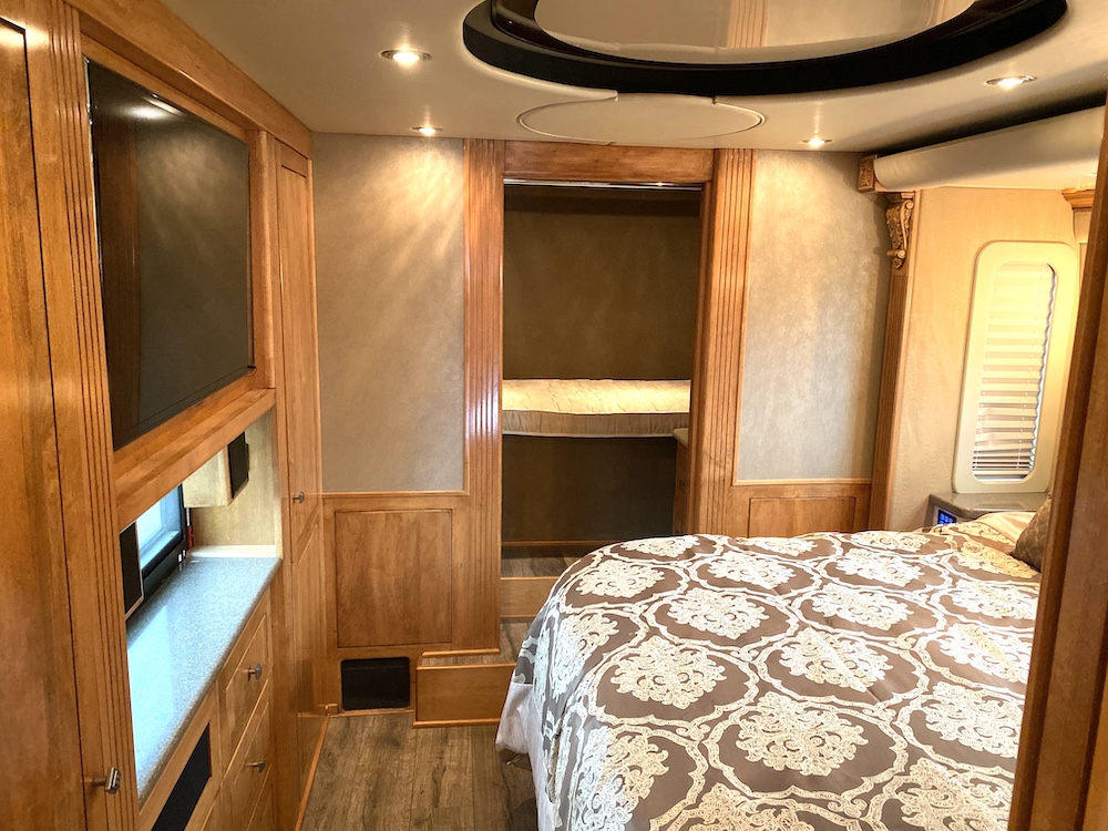 2006 Prevost Royale XLII For Sale