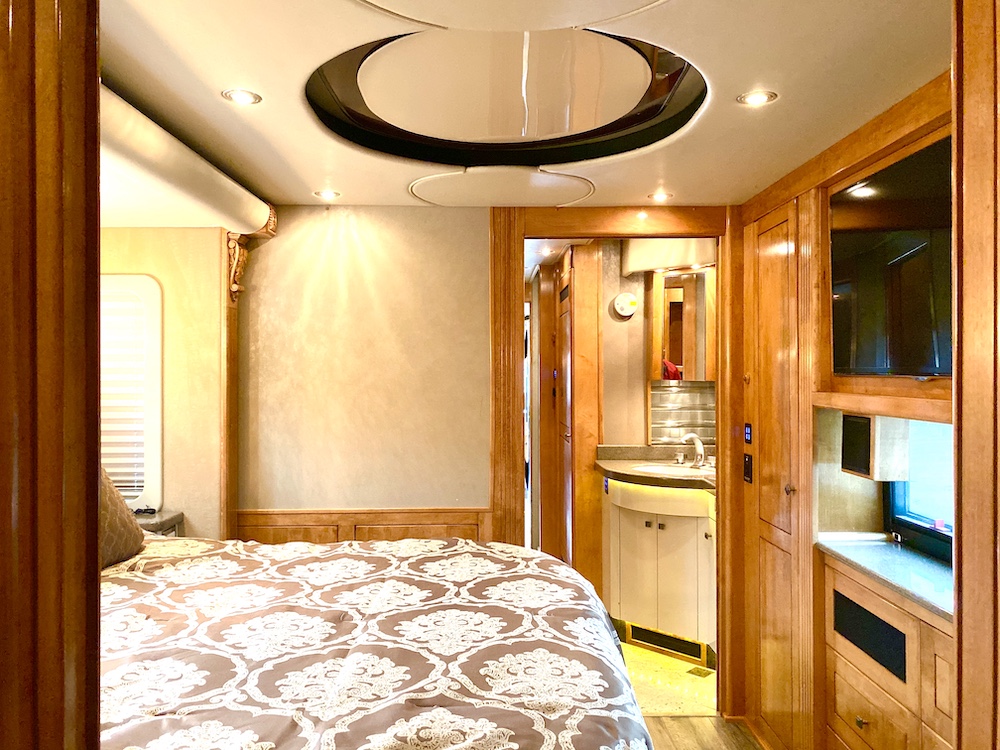 2006 Prevost Royale XLII For Sale