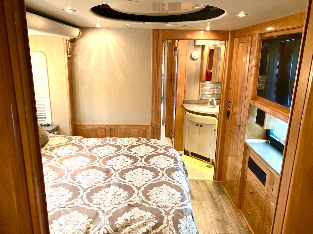 2006 Prevost Royale XLII For Sale