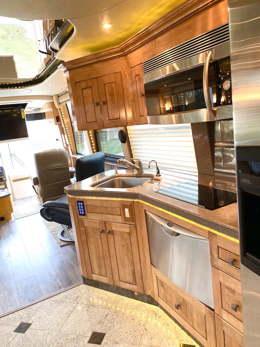 2006 Prevost Royale XLII For Sale