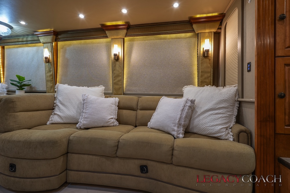 2006 Prevost Royale XLII For Sale