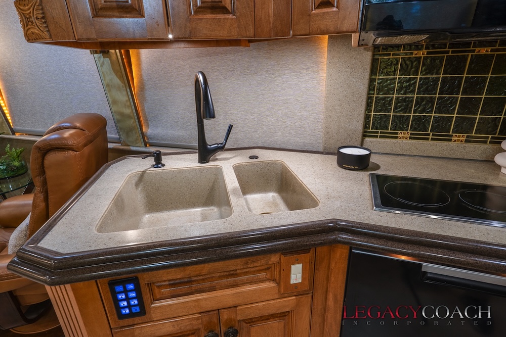 2006 Prevost Royale XLII For Sale
