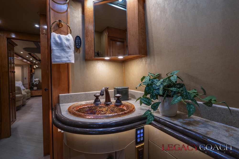 2006 Prevost Royale XLII For Sale