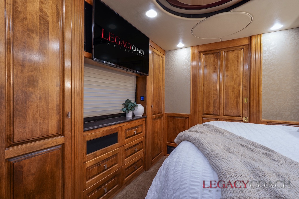 2006 Prevost Royale XLII For Sale