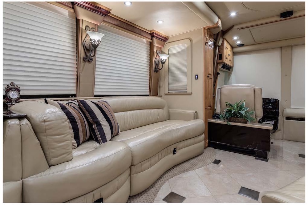 2006 Prevost Royale XLII For Sale