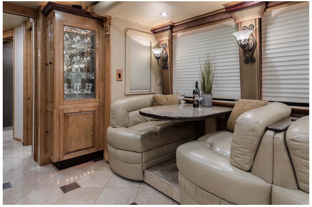 2006 Prevost Royale XLII For Sale
