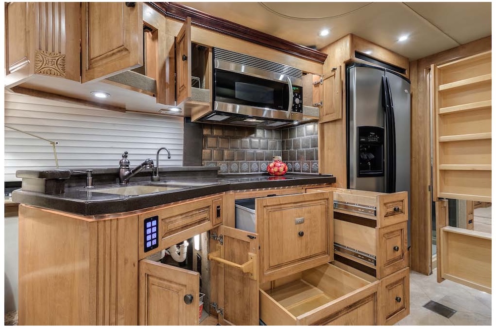 2006 Prevost Royale XLII For Sale