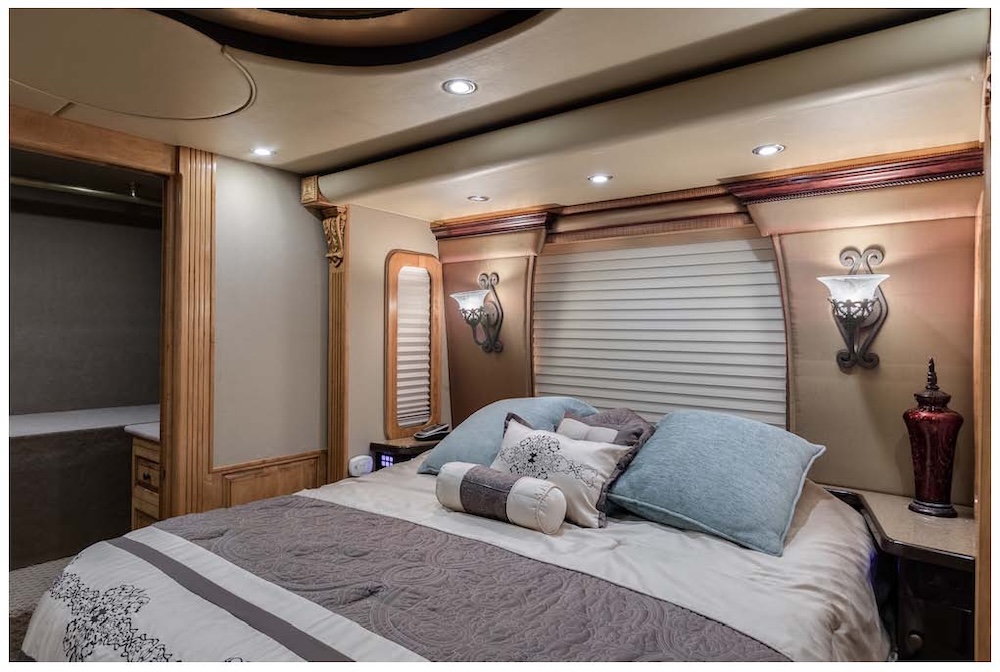 2006 Prevost Royale XLII For Sale