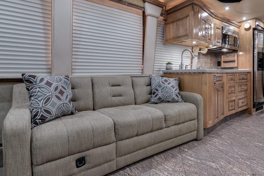 2006 Prevost Royale XLII For Sale