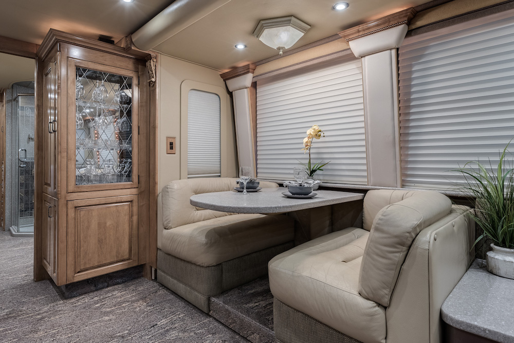 2006 Prevost Royale XLII For Sale