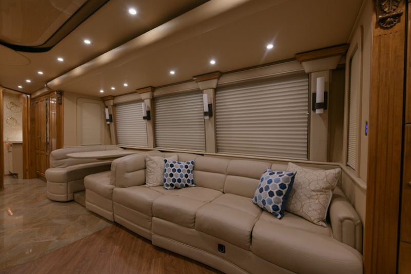 2006 Prevost Royale XLII  For Sale