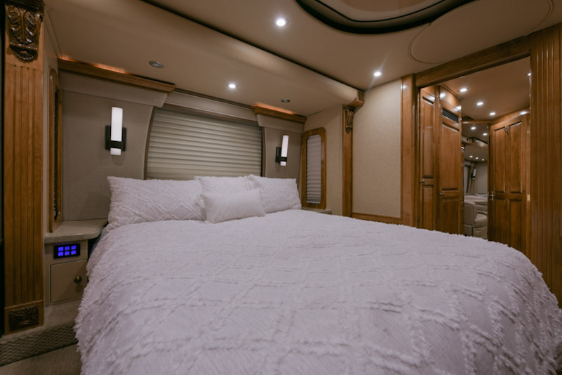 2006 Prevost Royale XLII  For Sale