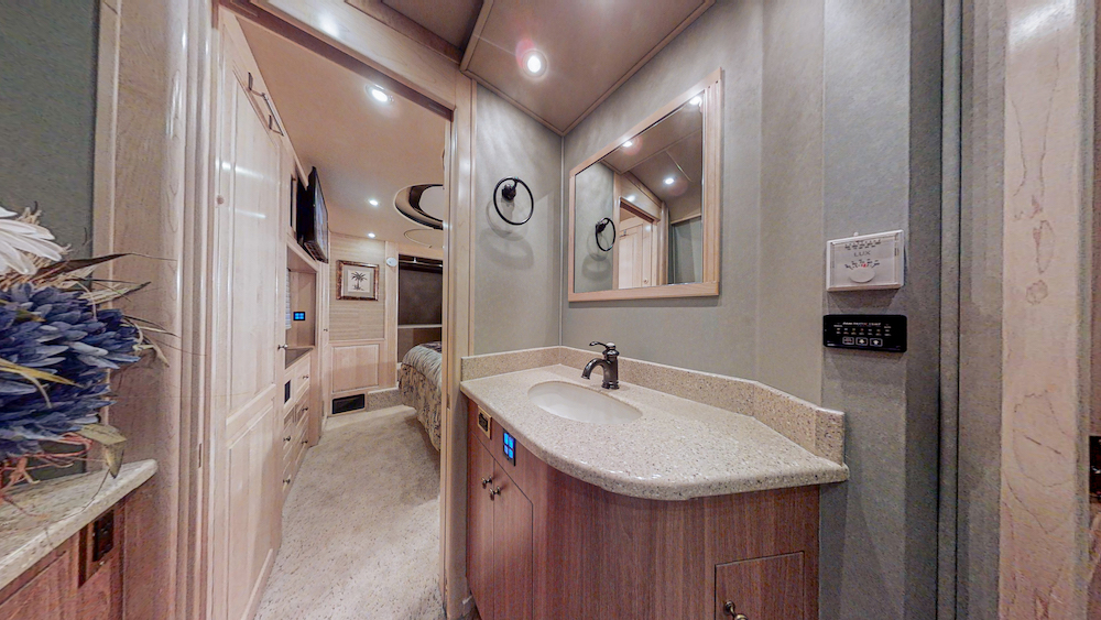 2006 Prevost Royale XLII For Sale