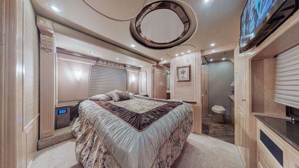 2006 Prevost Royale XLII For Sale