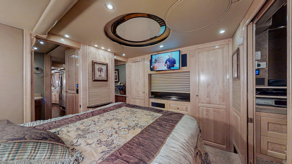 2006 Prevost Royale XLII For Sale