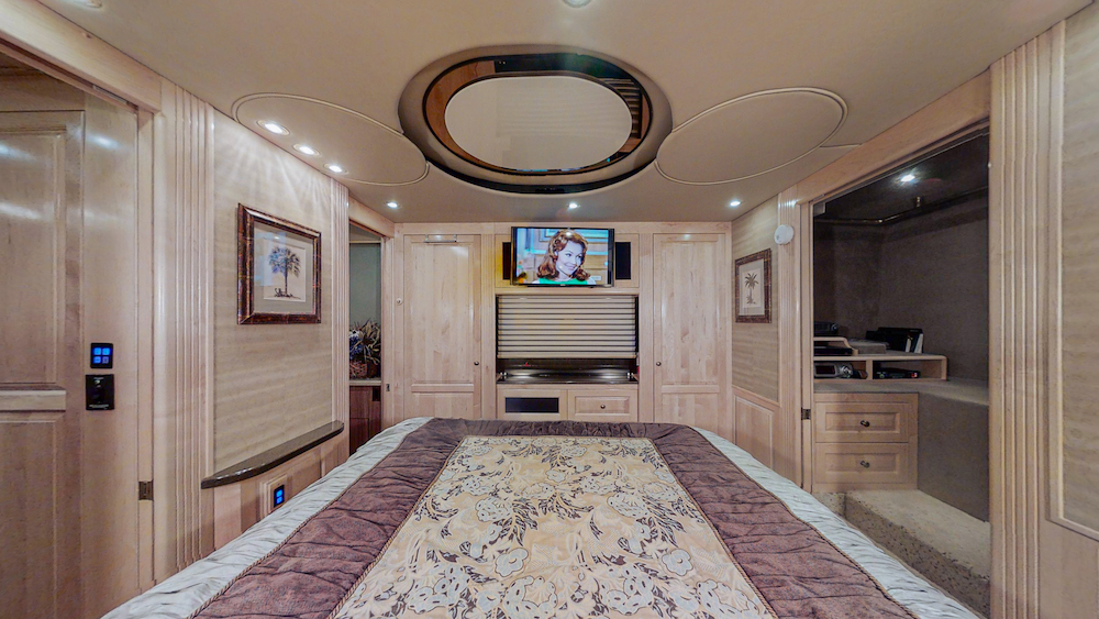 2006 Prevost Royale XLII For Sale