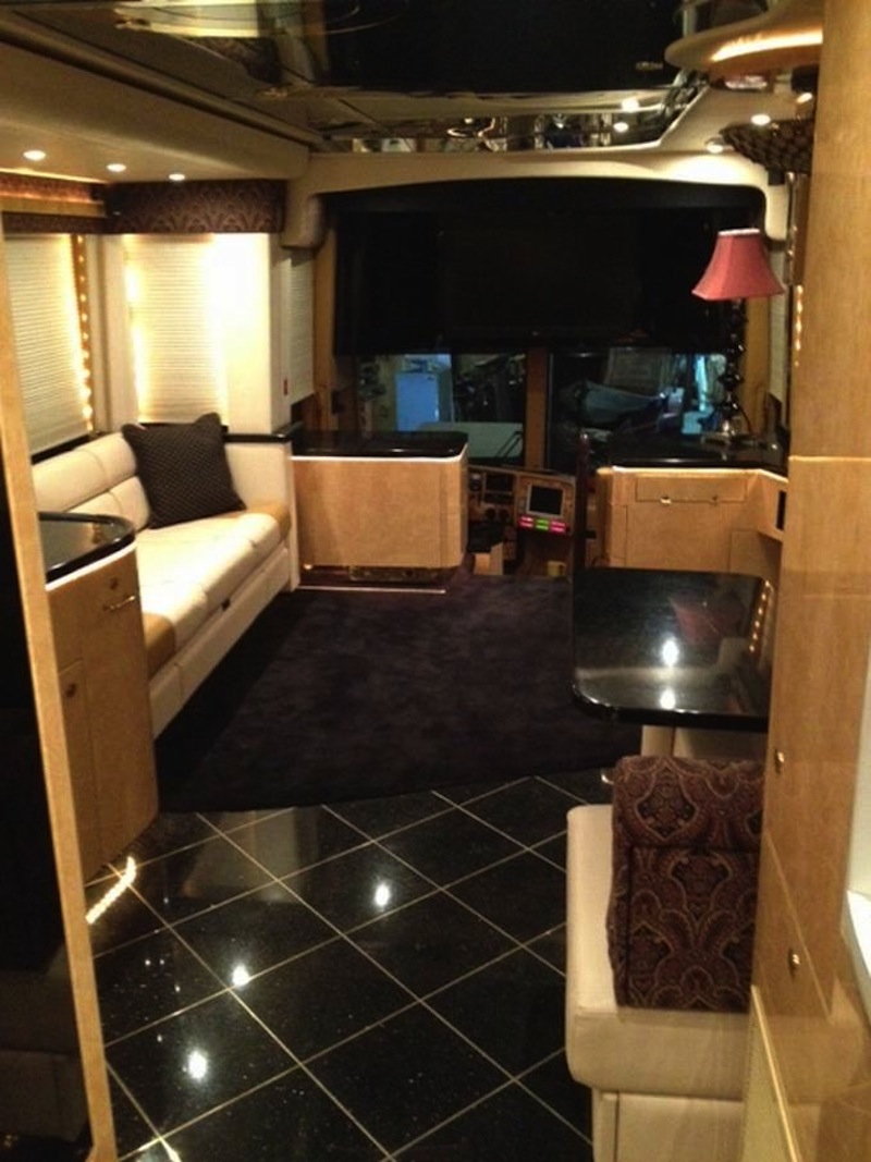2006 Prevost Vantare H3-45 For Sale