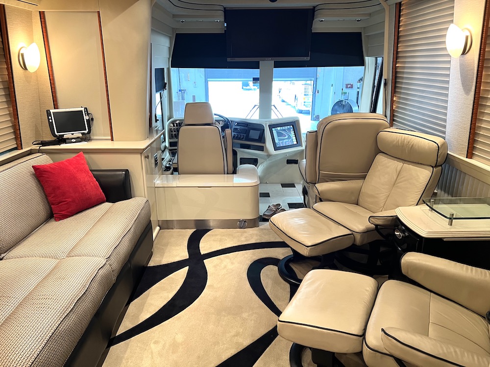 2007 Prevost Country Coach XLII For Sale