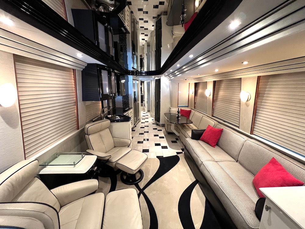 2007 Prevost Country Coach XLII For Sale