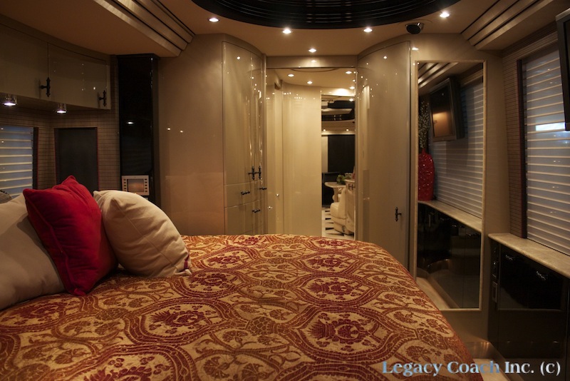 2007 Prevost Country Coach XLII For Sale