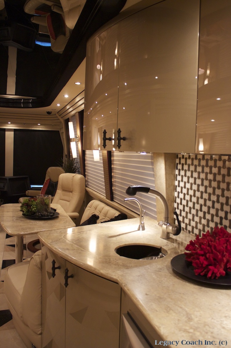 2007 Prevost Country Coach XLII For Sale