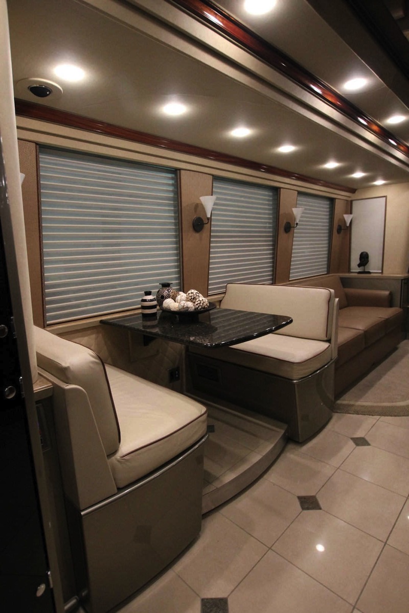 2007 Prevost Country Coach XLII For Sale