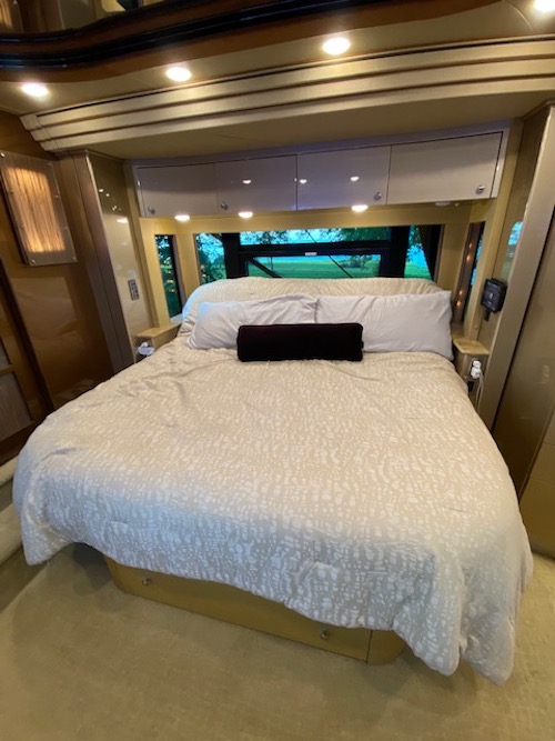 2007 Prevost Country Coach XLII For Sale