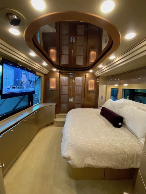 2007 Prevost Country Coach XLII For Sale