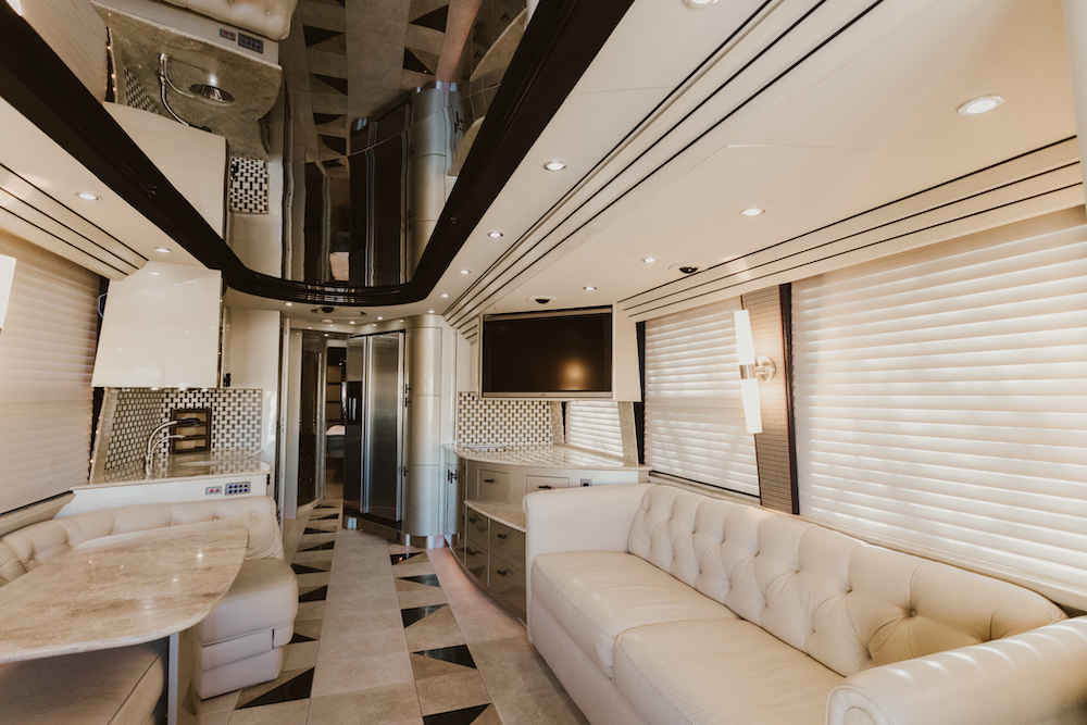 2007 Prevost Country Coach For Sale