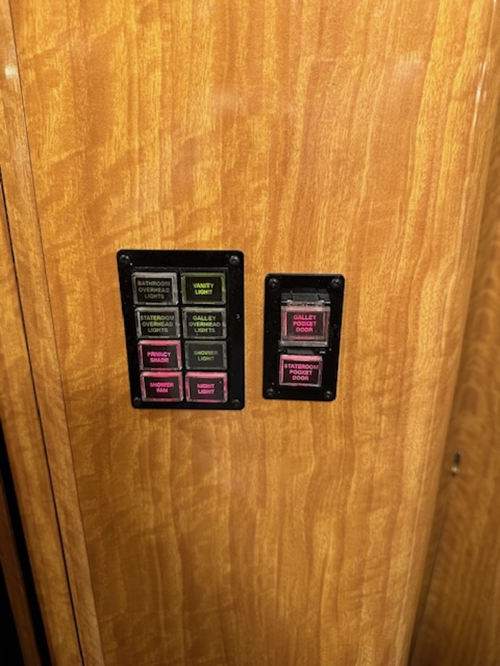 2007 Prevost Featherlite H3-45 For Sale