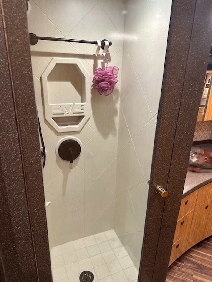 2007 Prevost Featherlite H3-45 For Sale