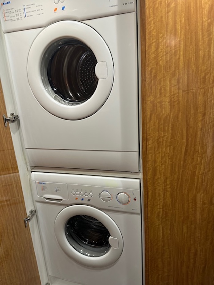 2007 Prevost Featherlite H3-45 For Sale