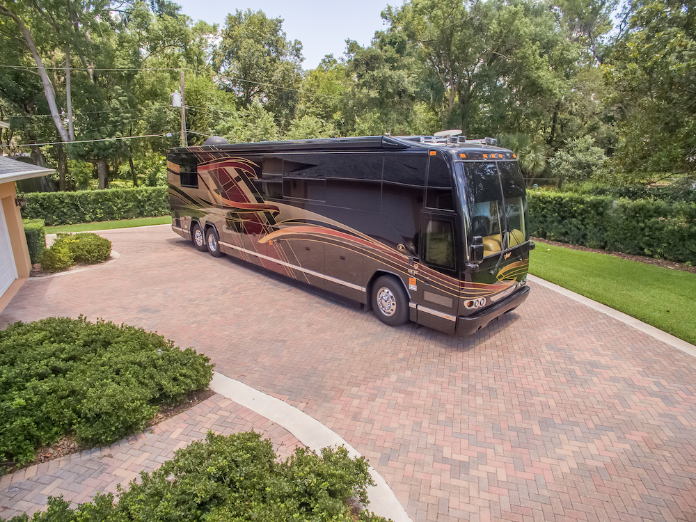 2007 Prevost Featherlite H3-45 For Sale