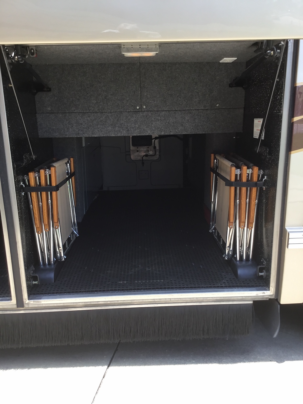 2007 Prevost Featherlite H3-45 For Sale