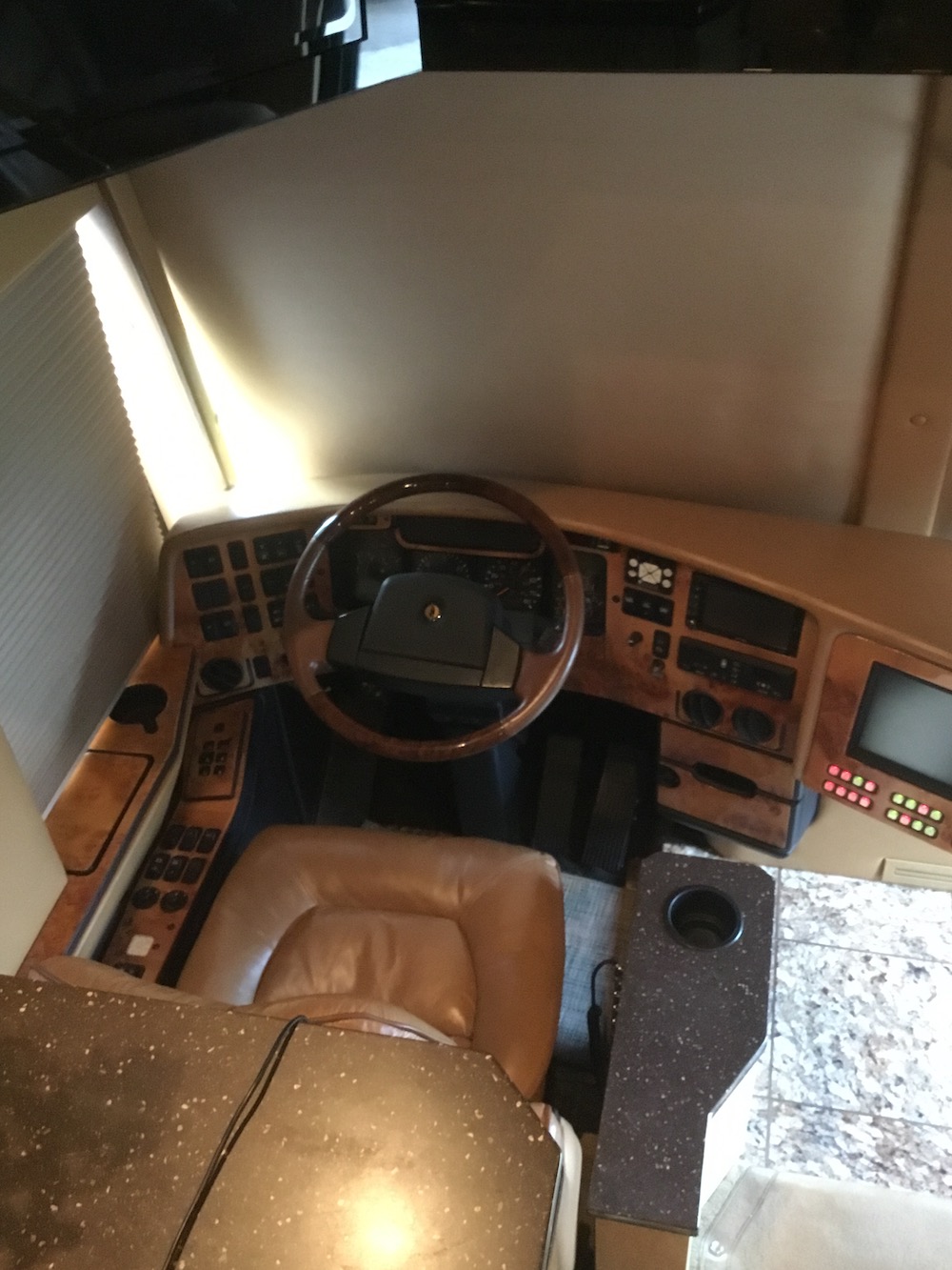 2007 Prevost Featherlite H3-45 For Sale