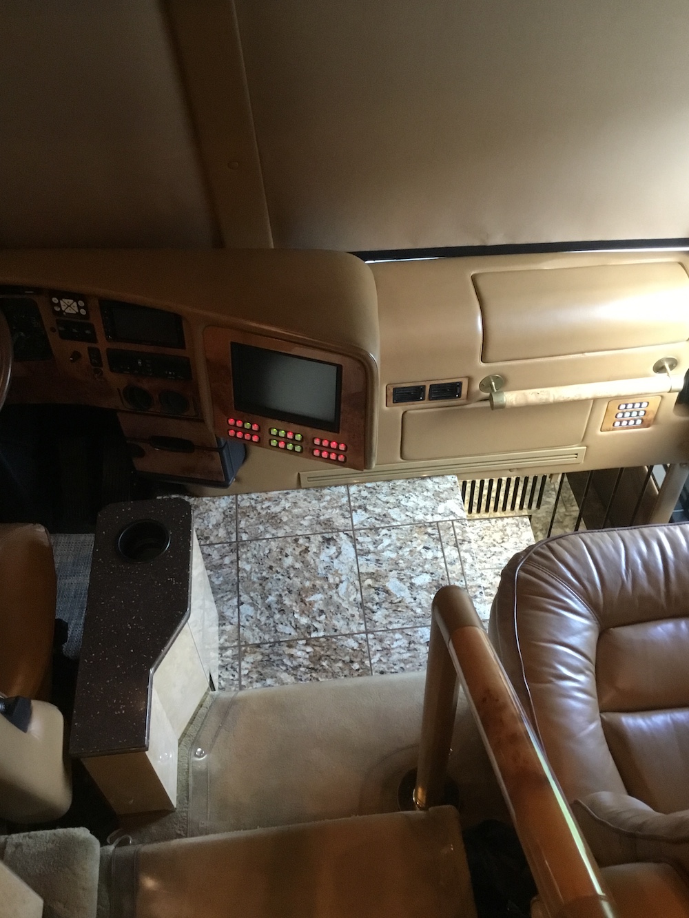 2007 Prevost Featherlite H3-45 For Sale