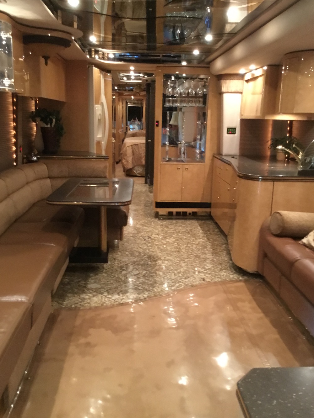 2007 Prevost Featherlite H3-45 For Sale