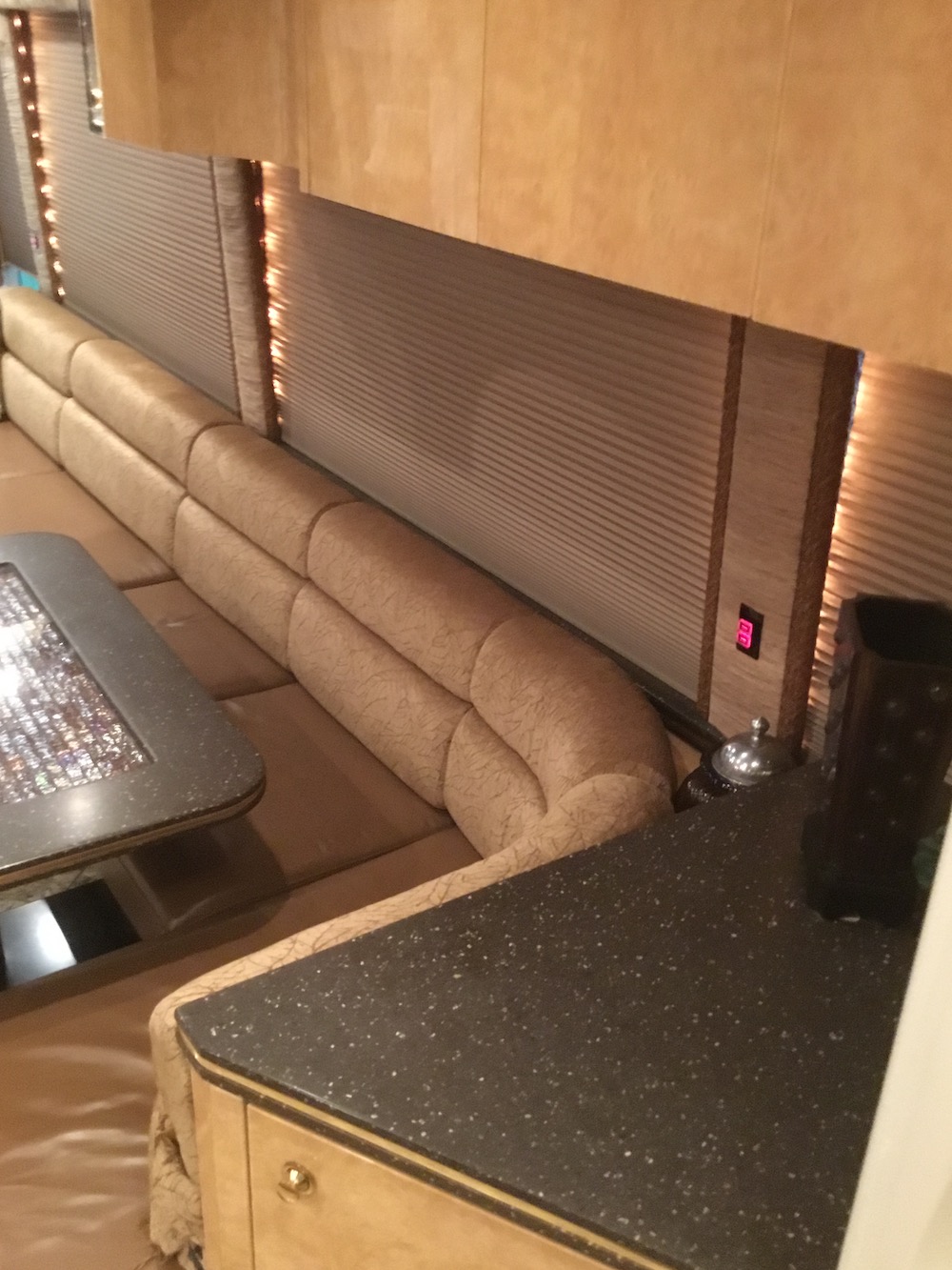 2007 Prevost Featherlite H3-45 For Sale