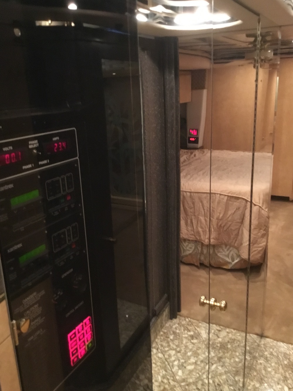 2007 Prevost Featherlite H3-45 For Sale