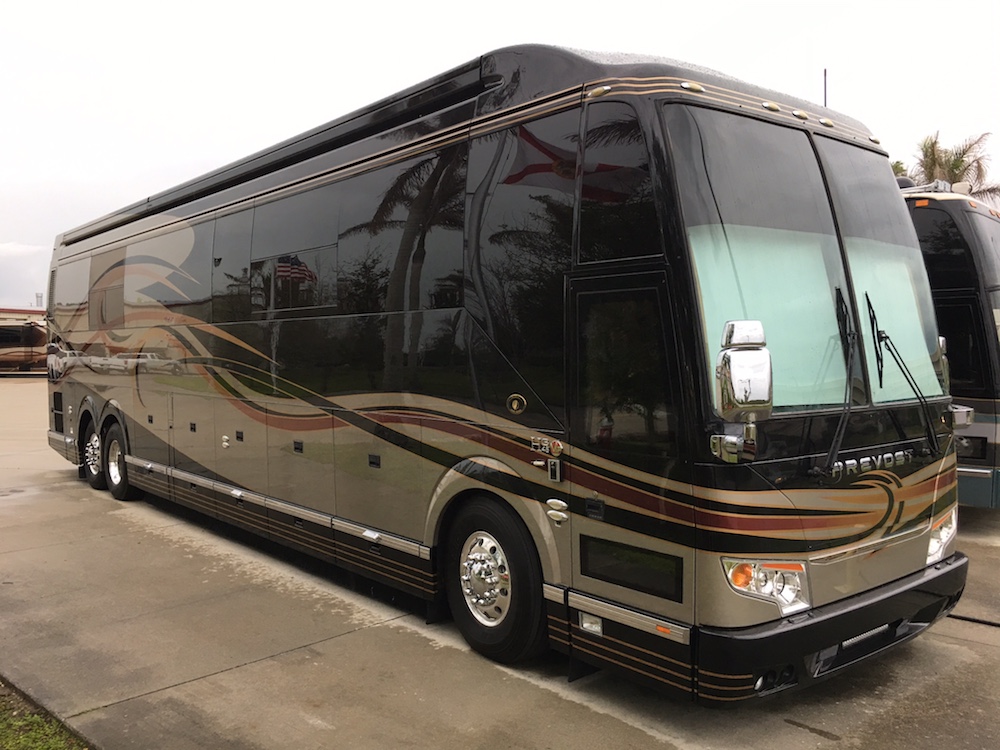 2007 Prevost Featherlite H3-45 For Sale