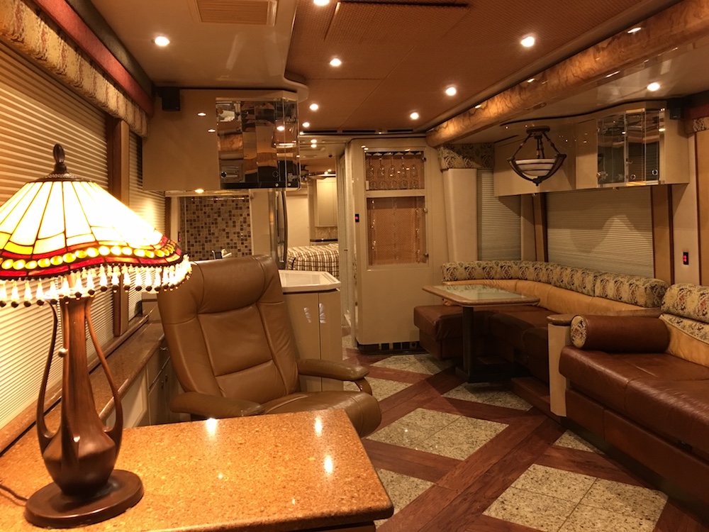 2007 Prevost Featherlite H3-45 For Sale