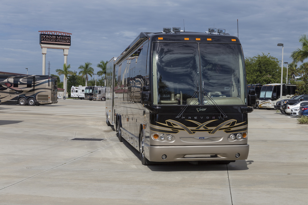 2007 Prevost Featherlite H3-45 For Sale