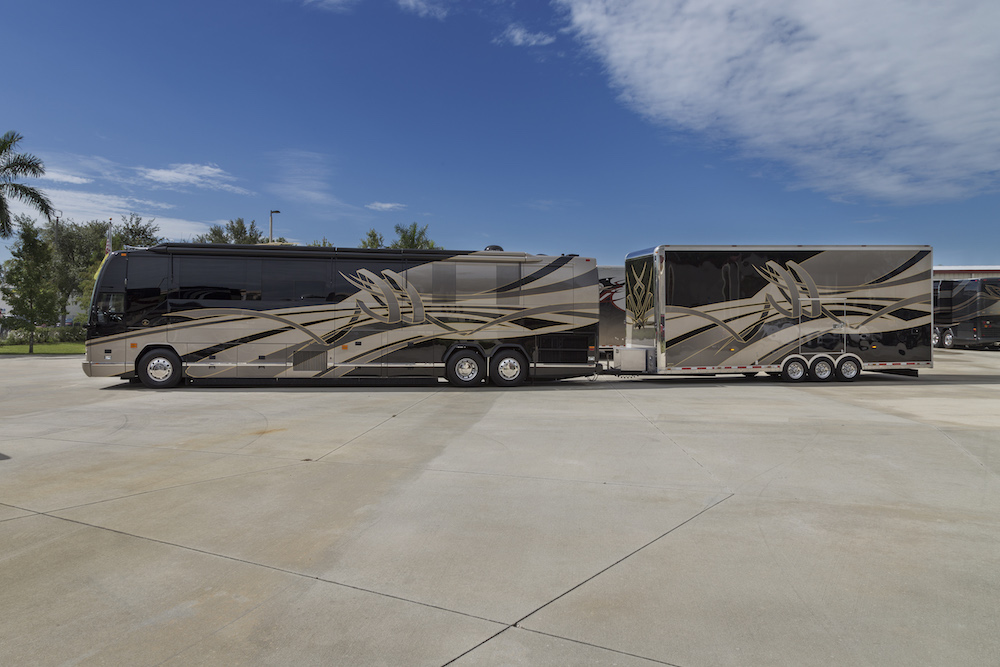 2007 Prevost Featherlite H3-45 For Sale