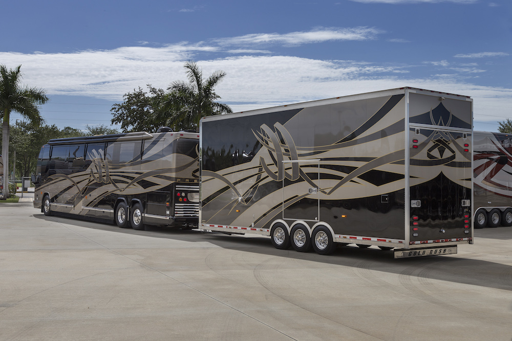 2007 Prevost Featherlite H3-45 For Sale